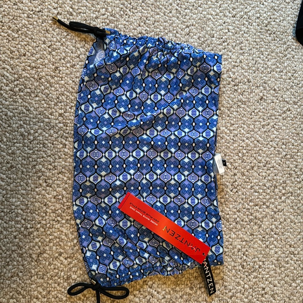 NWT JANTZEN SWIM SKORT